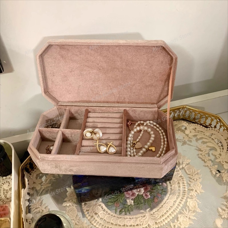 صندوق مجوهرات مخملي فاخر لتخزي - مراجعة Luxury Gifts Jewelry & Watches Namfleg Mostar وسعره